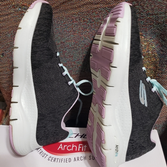 Skechers  Arch Fit sneakers - Picture 5 of 8